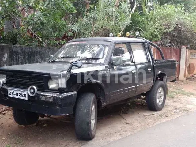 Nissan Datsun 1986 photo 3