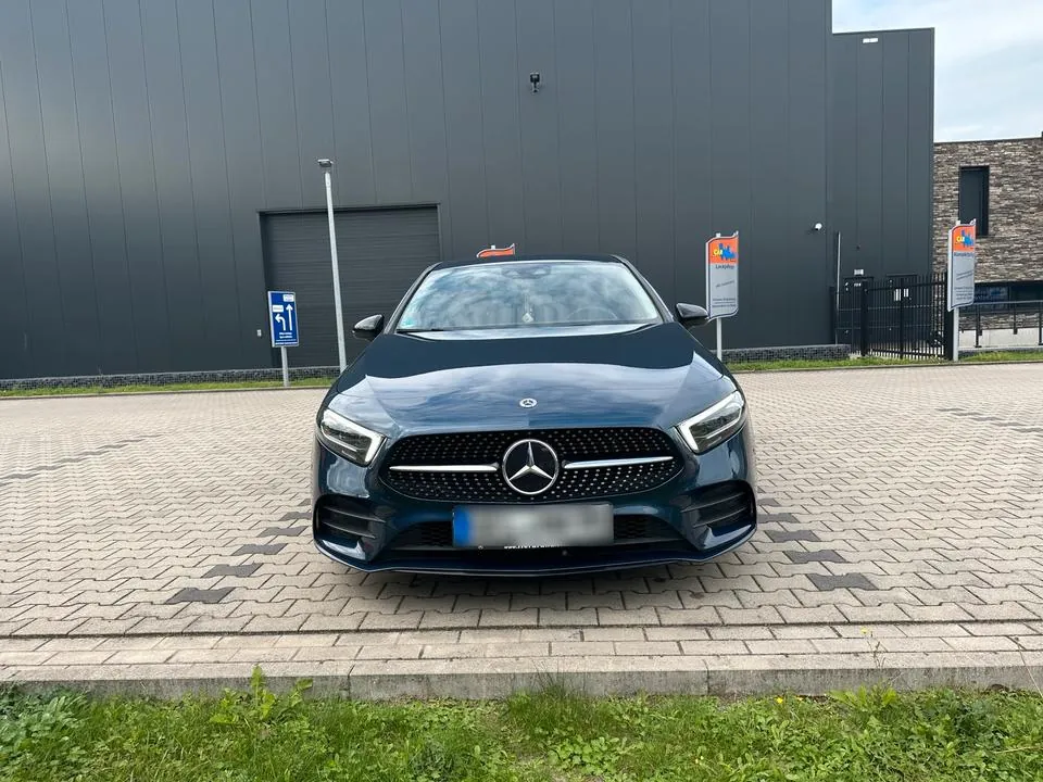 Mercedes-Benz A 200