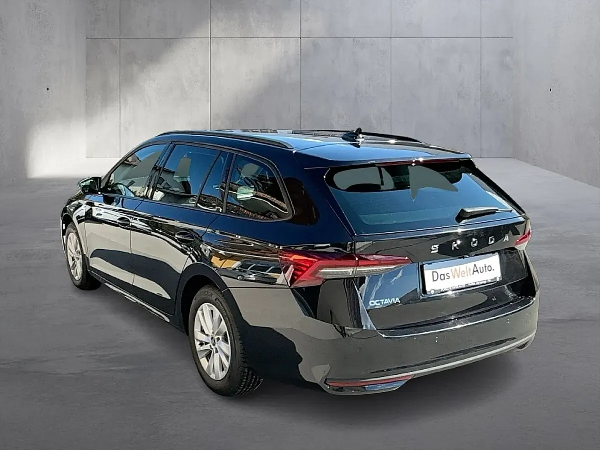 Skoda Octavia 2025 photo 3