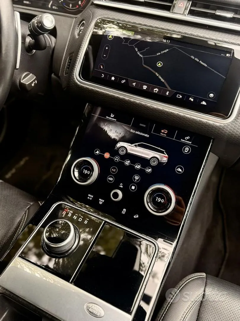 Land Rover Range Rover Velar 2020 photo 5