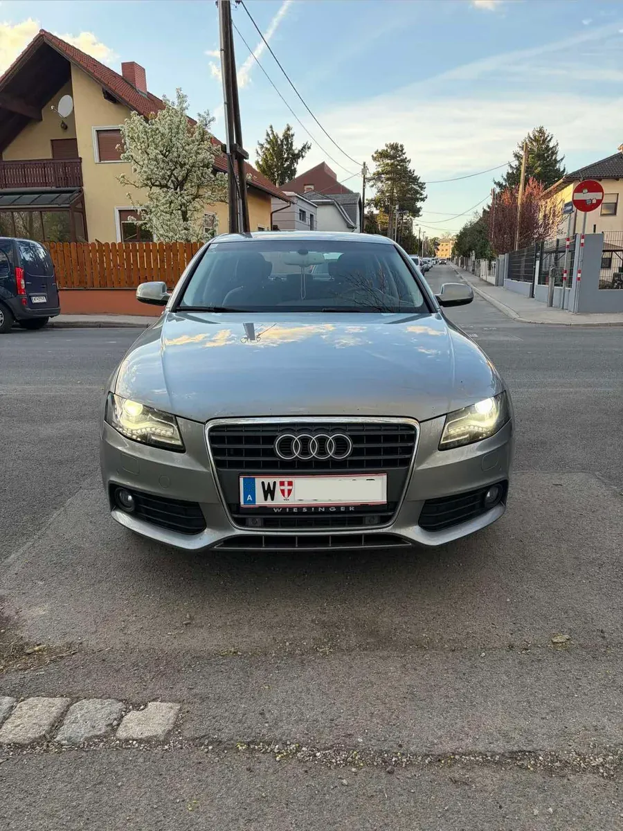 Audi A4 2011 photo 3