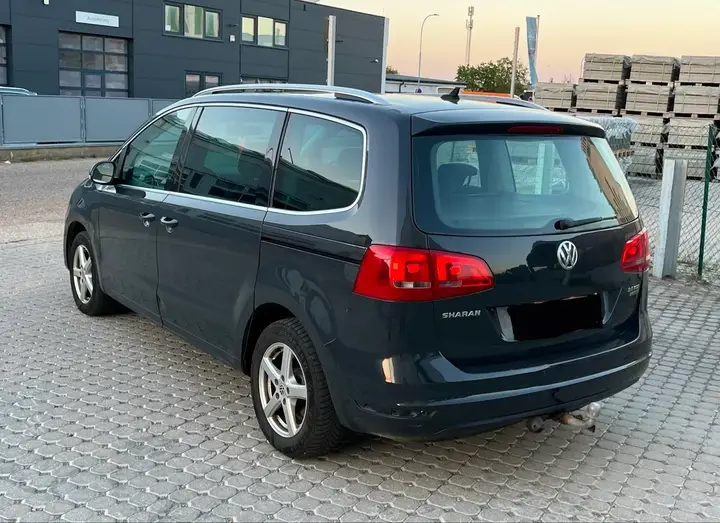 Volkswagen Sharan 2010 photo 3