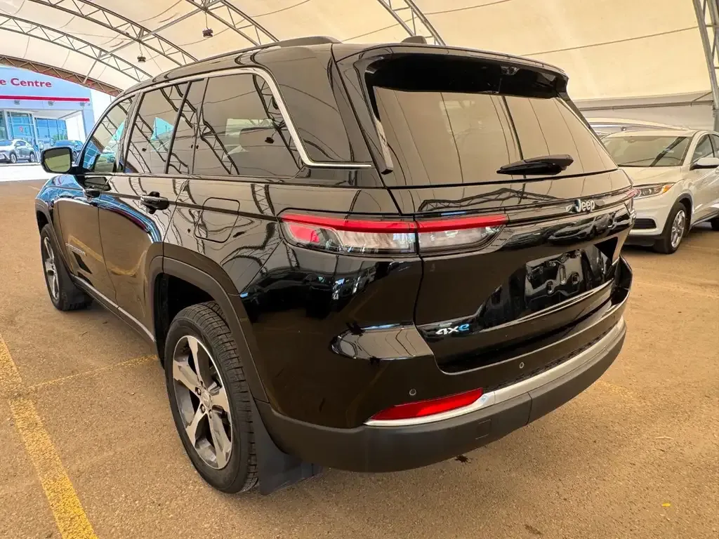 Jeep Grand Cherokee 2022 photo 4