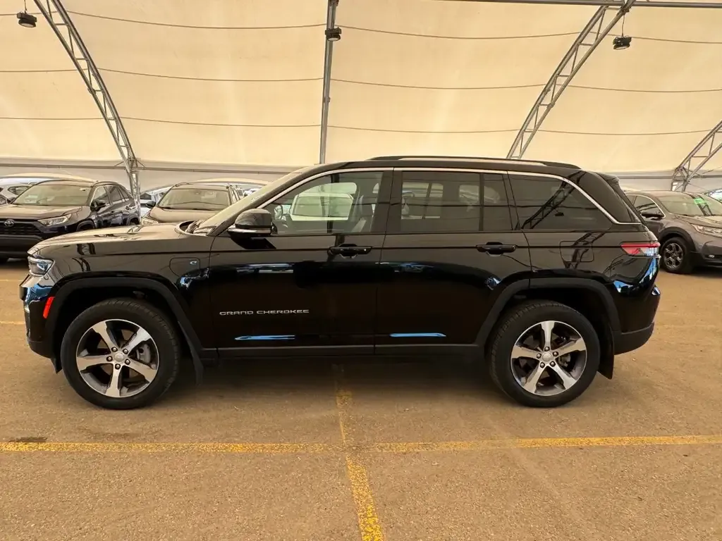 Jeep Grand Cherokee 2022 photo 3