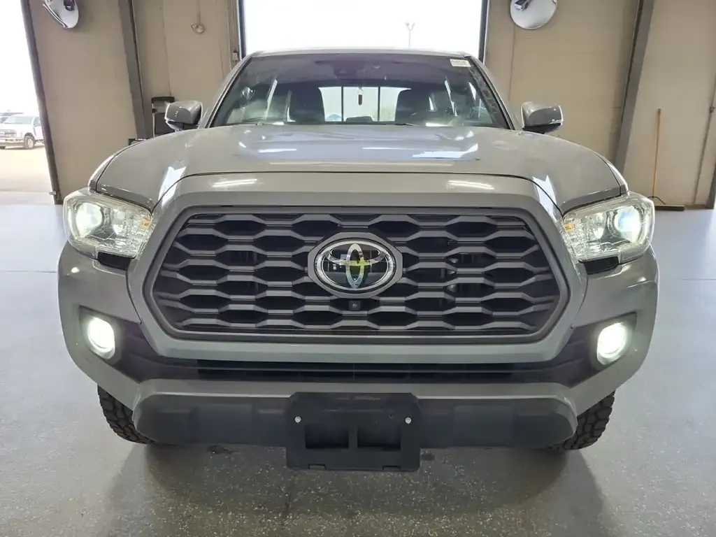 Toyota Tacoma 2021 photo 2