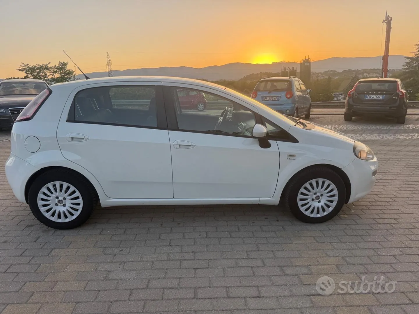 Fiat Punto 2013 photo 4