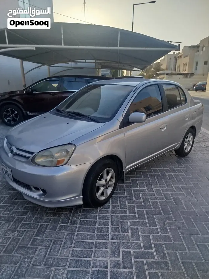 Toyota Echo 2005 photo 2