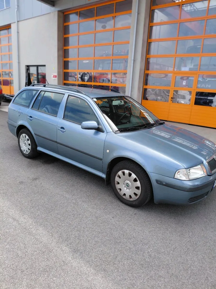 Skoda Octavia 2007 photo 2