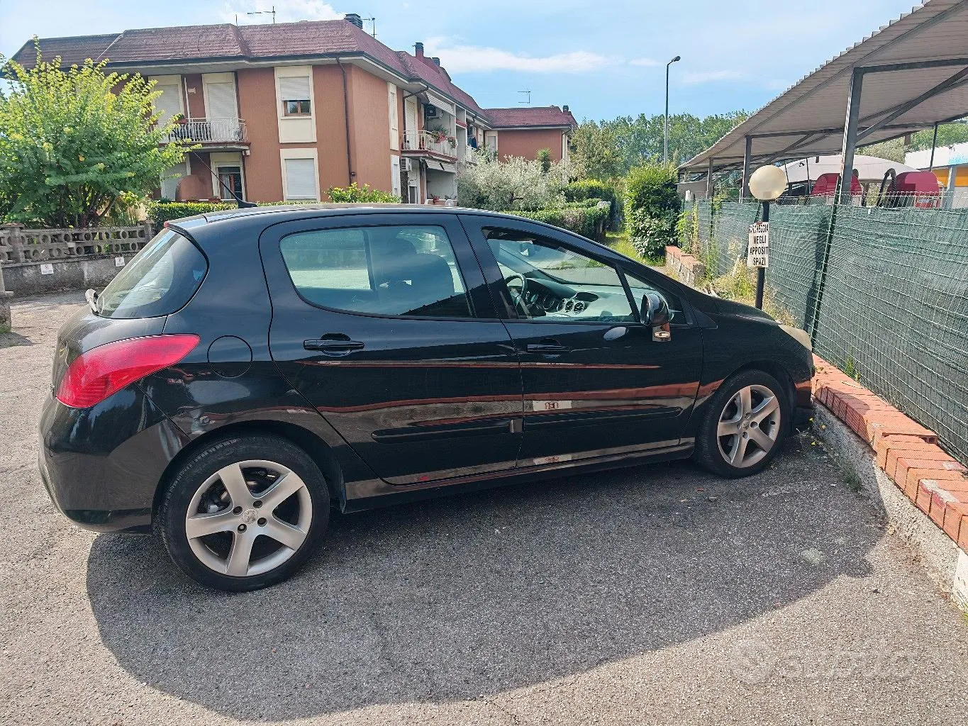 Peugeot 308 2010 photo 4