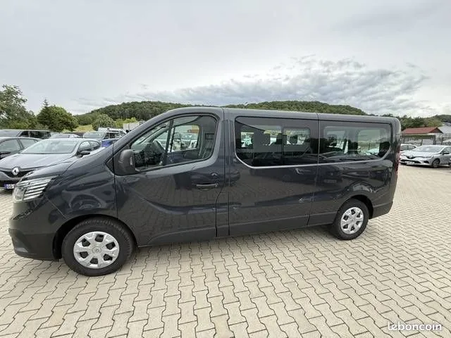 Renault Trafic 2022 photo 4
