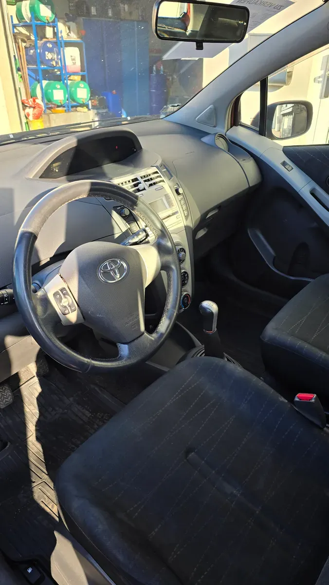 Toyota Yaris 2007 photo 3