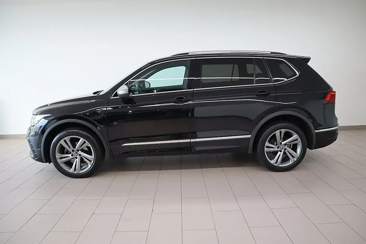 Volkswagen Tiguan Allspace 2023 photo 3