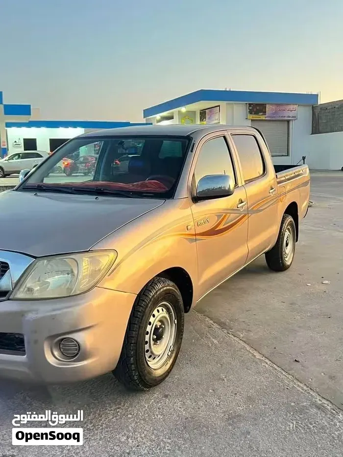 Toyota Hilux 2007 photo 2