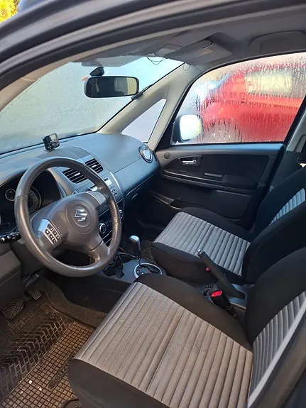 Suzuki Sx4 2010 photo 5