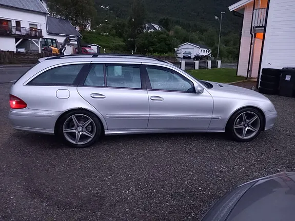 Mercedes-Benz E220 2007 photo 2