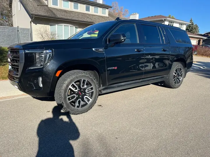 GMC Yukon Xl 2021 photo 2