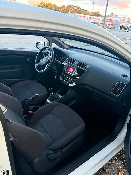 Kia Rio 2015 photo 4