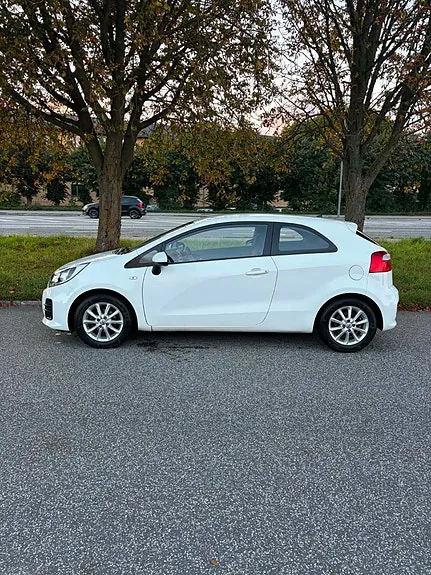 Kia Rio 2015 photo 3