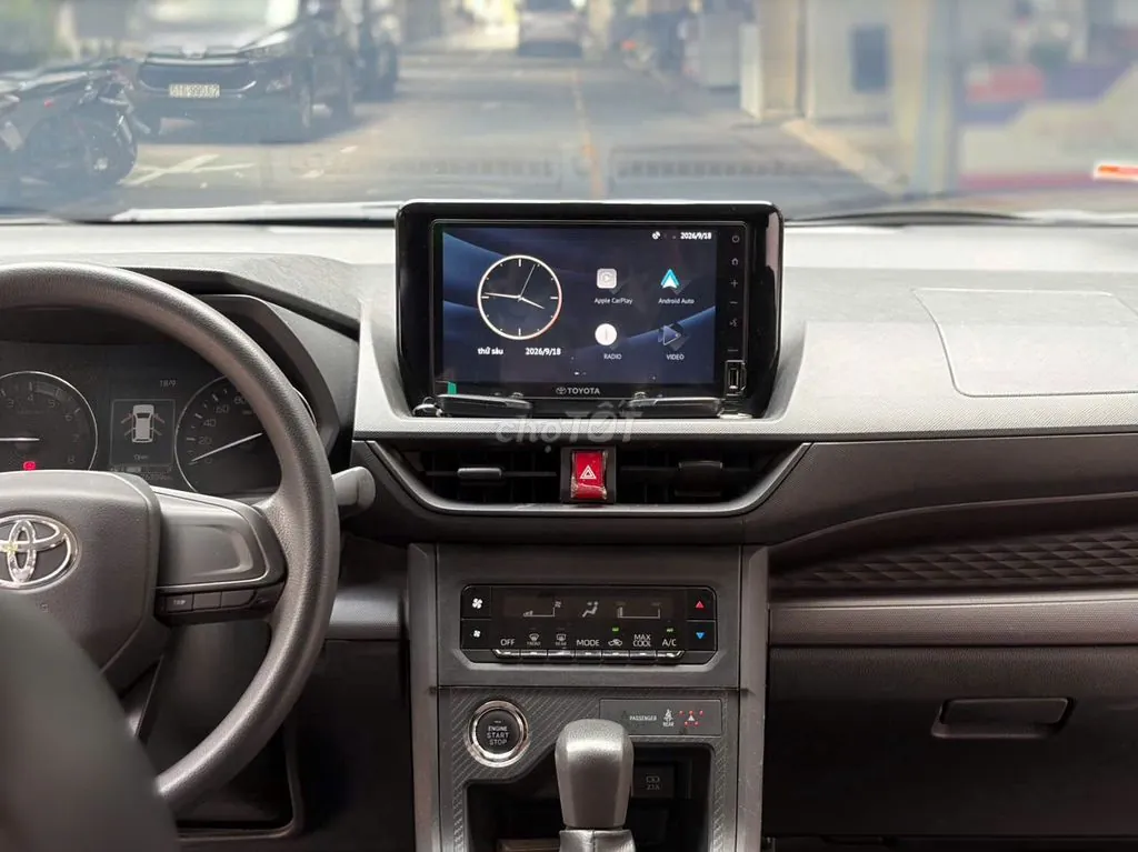 Toyota Avanza Premio 2024 photo 5