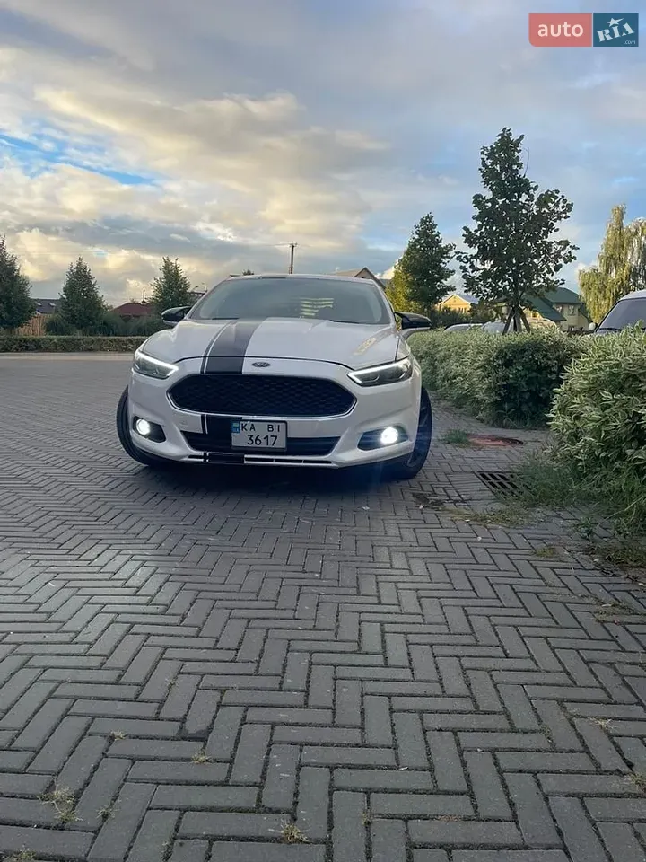 Ford Fusion 2012 photo 2