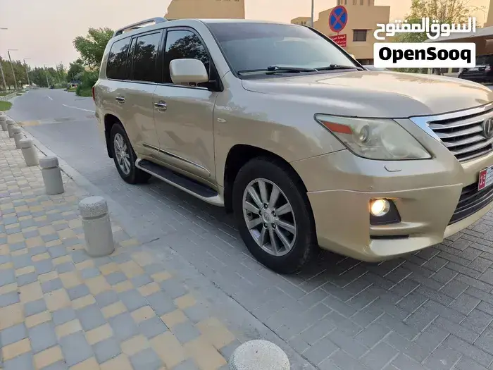 Lexus Lx 570 2010 photo 2