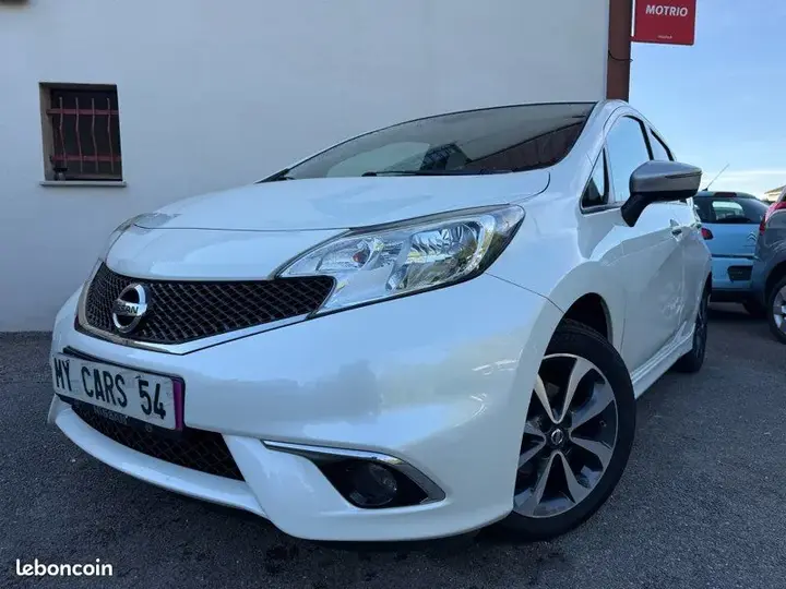 Nissan Note 2016 photo 2