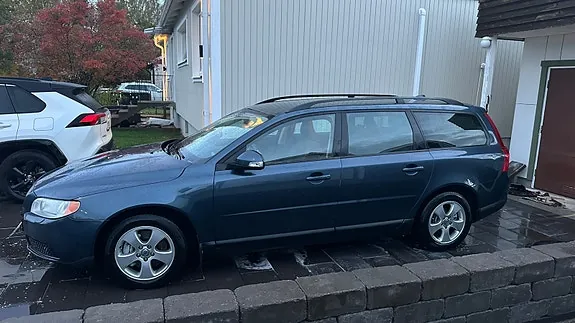 Volvo V70 2008 photo 2