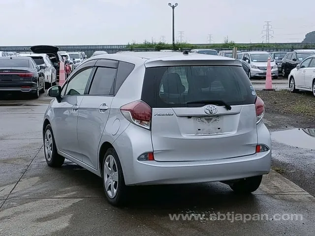 Toyota Ractis G 2015 photo 5