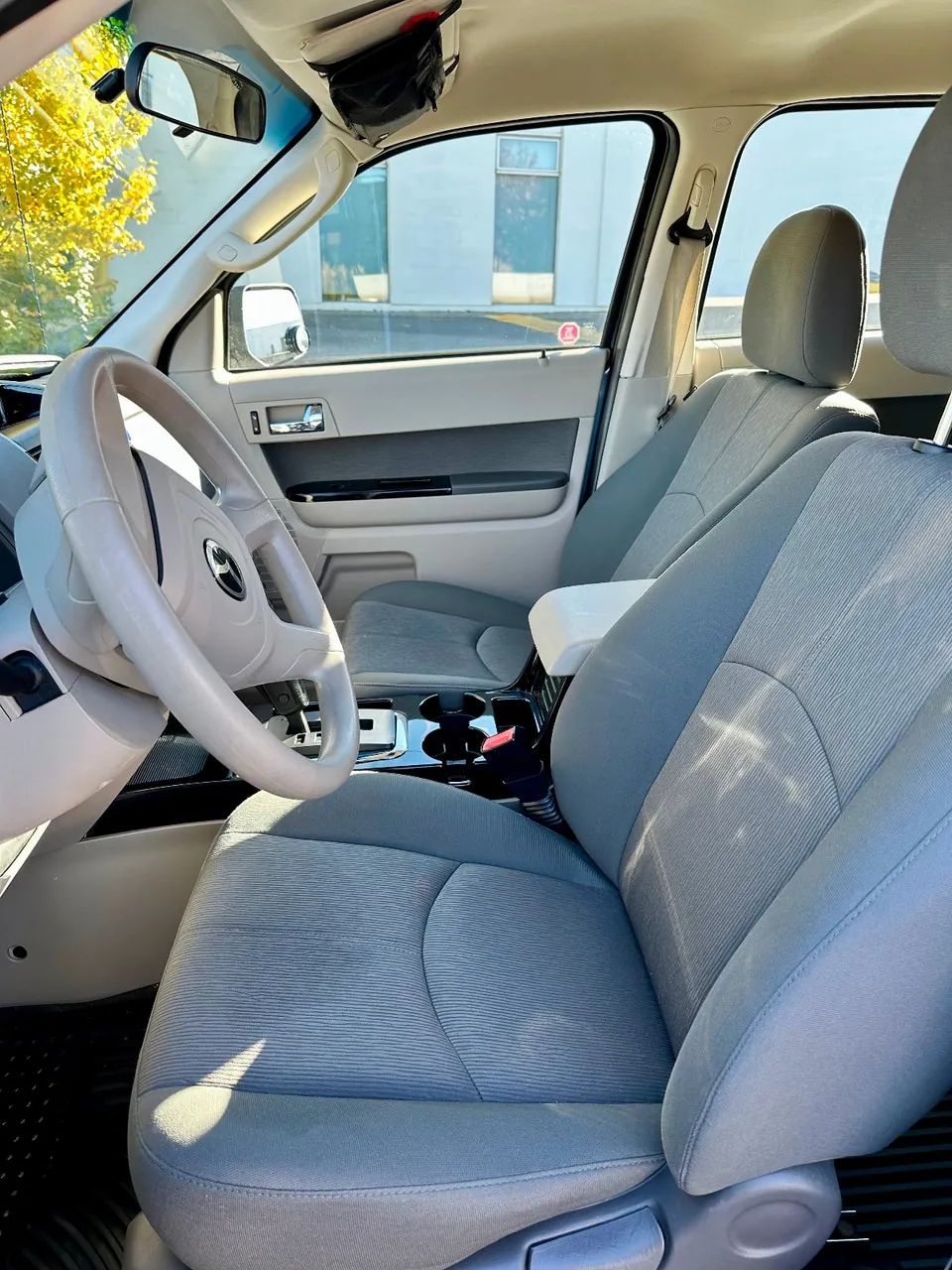 Mazda Tribute 2011 photo 5