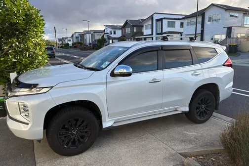 Mitsubishi Pajero Sport
