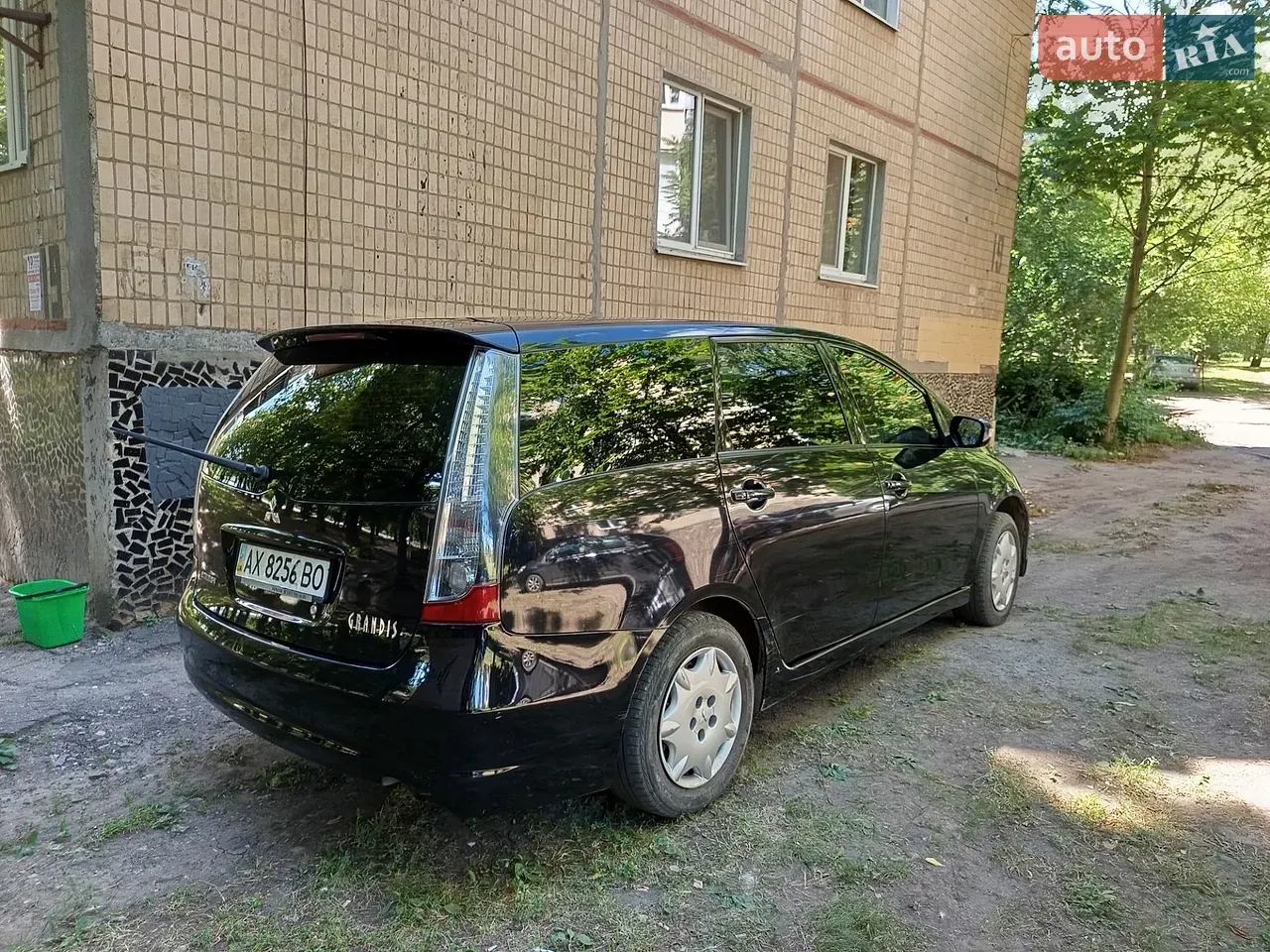 Mitsubishi Grandis 2008 photo 4