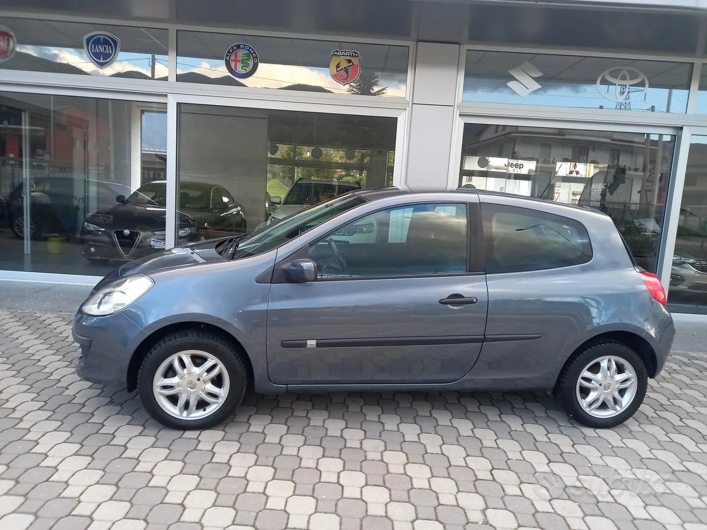 Renault Clio 2006 photo 4