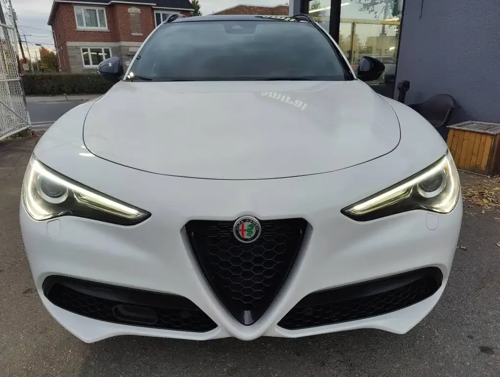 Alfa Romeo Stelvio 2023 photo 2