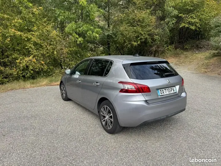 Peugeot 308 2015 photo 2