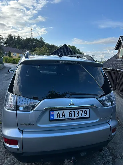 Mitsubishi Outlander 2012 photo 3