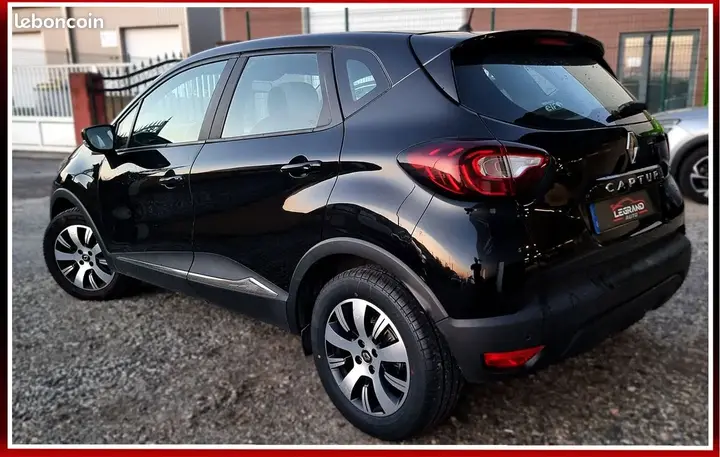 Renault Captur 2019 photo 2