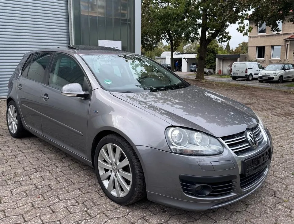 Volkswagen Golf R-Line