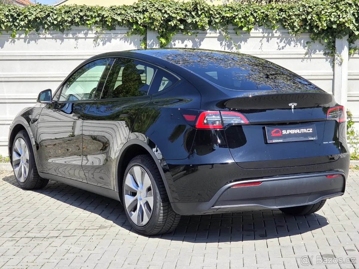 Tesla Model Y 2023 photo 5