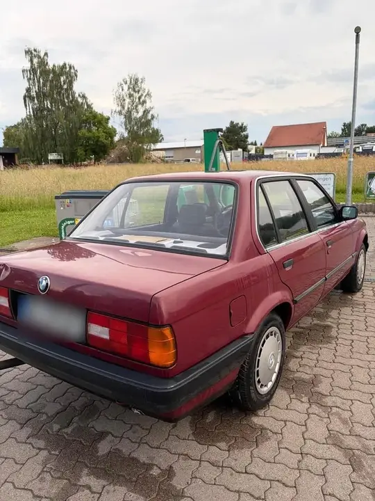 BMW E30