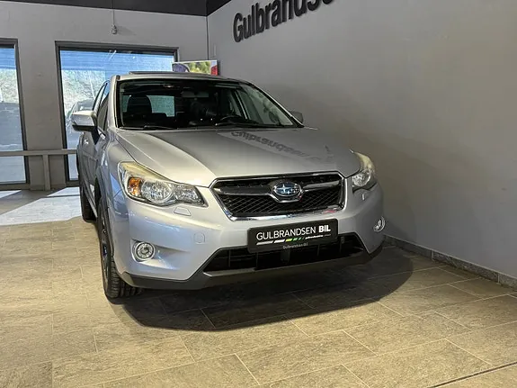 Subaru Xv 2014 photo 2