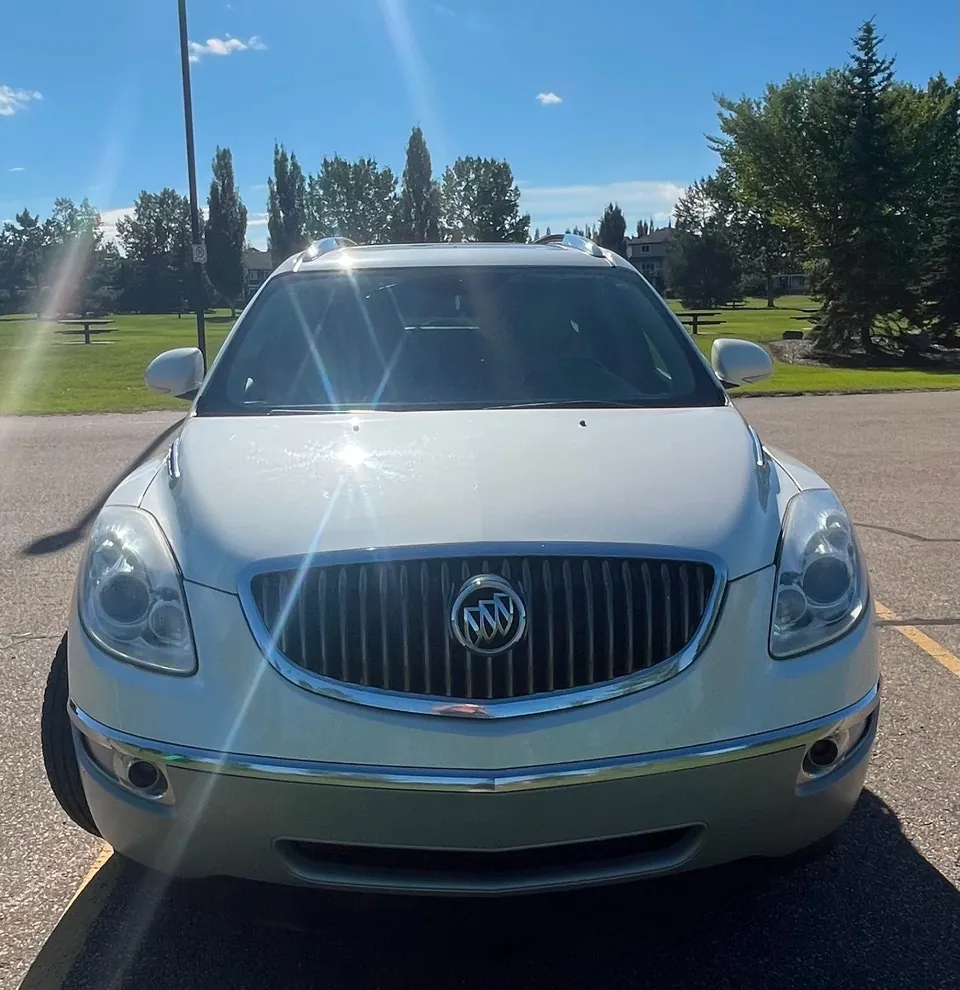 Buick Enclave 2009 photo 2