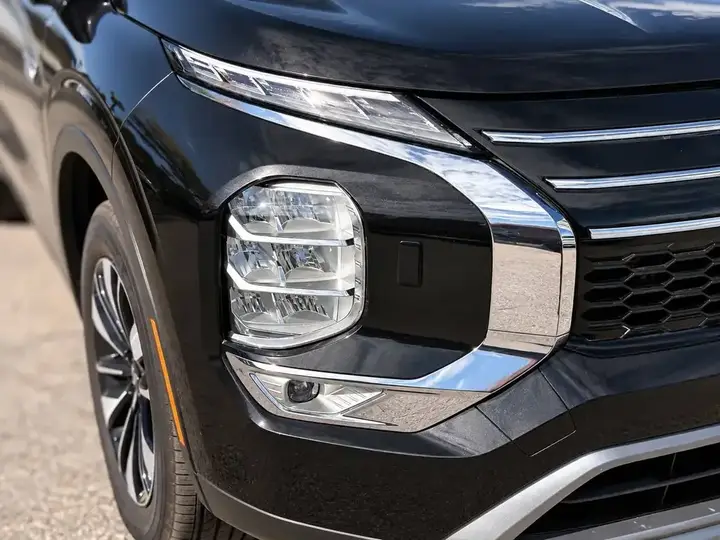 Mitsubishi Outlander 2026 photo 4