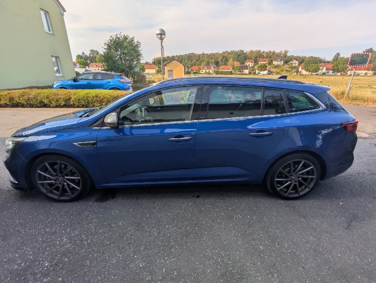 Renault Mégane 2017 photo 3
