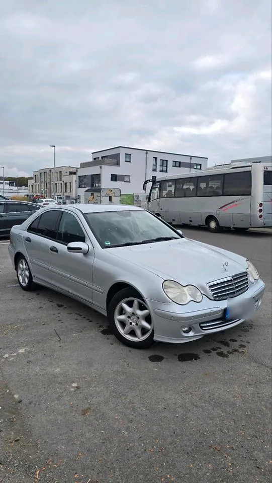 Mercedes-Benz C180