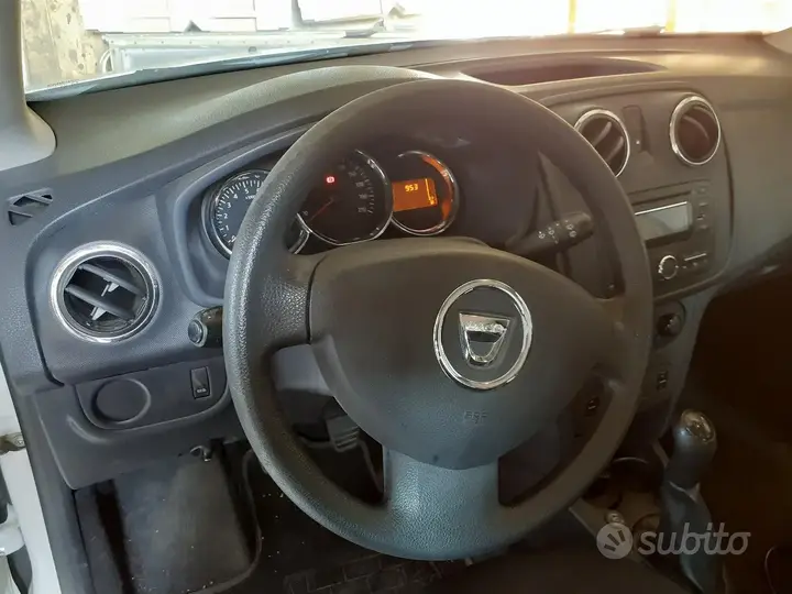 Dacia Sandero 2015 photo 5