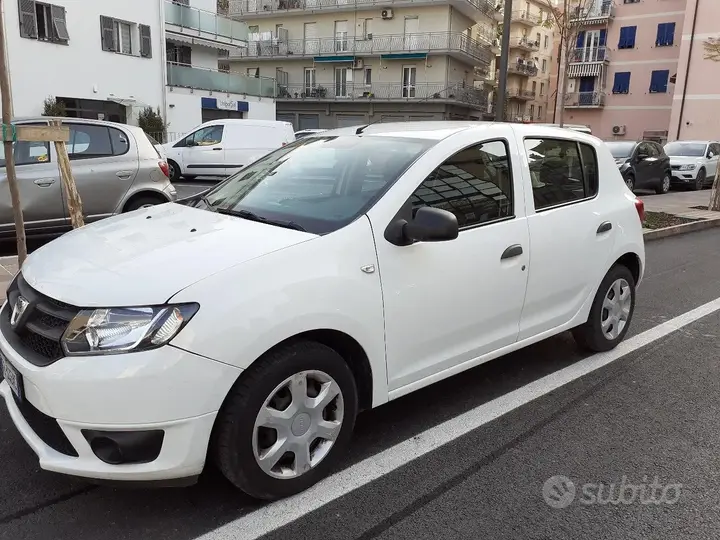 Dacia Sandero 2015 photo 3