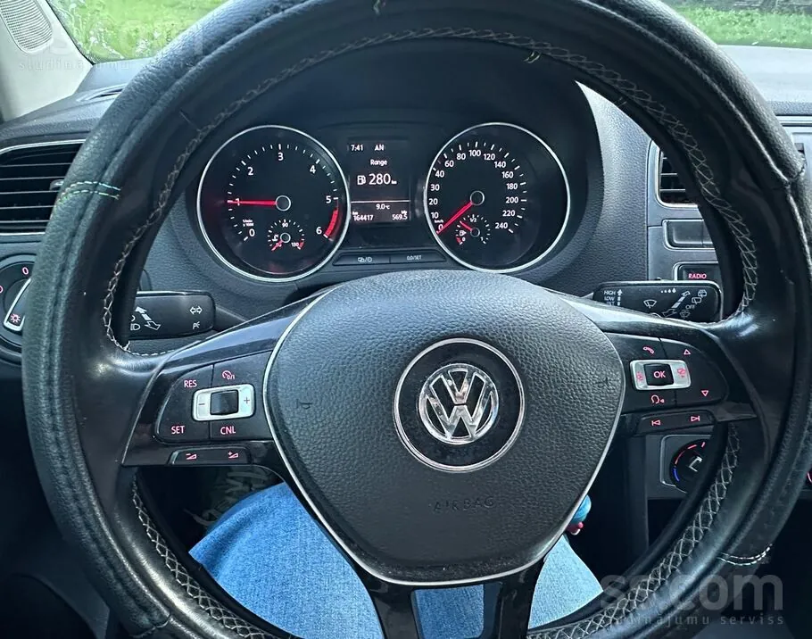 Volkswagen Polo 2015 photo 3