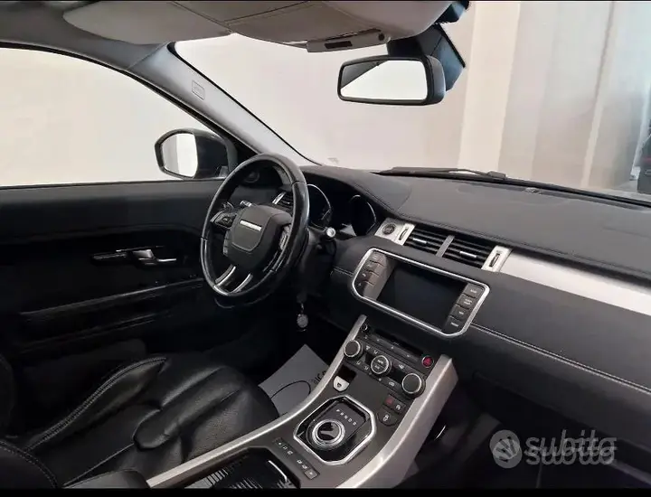 Land Rover Range Rover Evoque 2015 photo 4