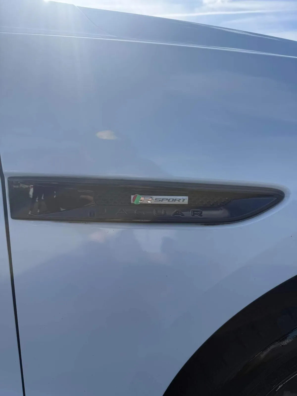 Jaguar F-Pace 2017 photo 5