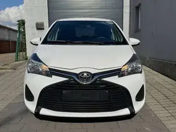 Toyota Yaris 2015 photo 3